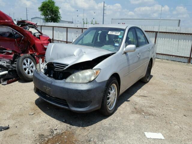 4T1BE32K36U652862 - 2006 TOYOTA CAMRY LE/X SILVER photo 2