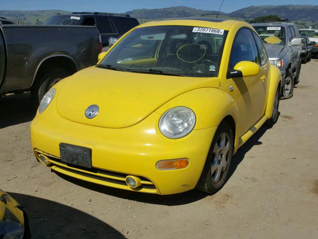 3VWCP21C82M442941 - 2002 VOLKSWAGEN NEW BEETLE 黄色 照片 2