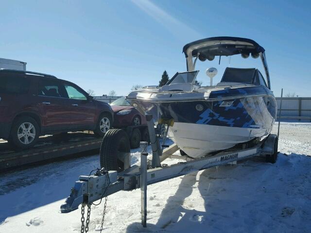 FGBH0196B313 - 2013 BOAT MARINE/TRL BLUE photo 2