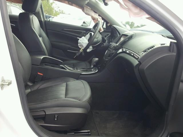 2G4GK5EX4E9208533 - 2014 BUICK REGAL WHITE photo 5