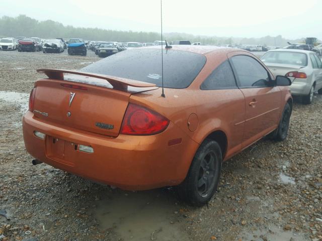 1G2AL18F777171828 - 2007 PONTIAC G5 ORANGE photo 4