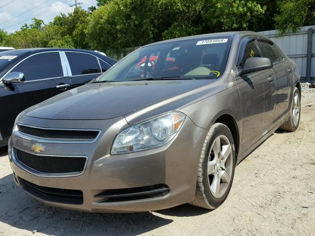 1G1ZB5EB8AF275129 - 2010 CHEVROLET MALIBU LS ყავისფერი ფოტო 2