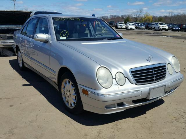 WDBJF82J9YX033149 - 2000 MERCEDES-BENZ E 320 4MAT SILVER photo 1