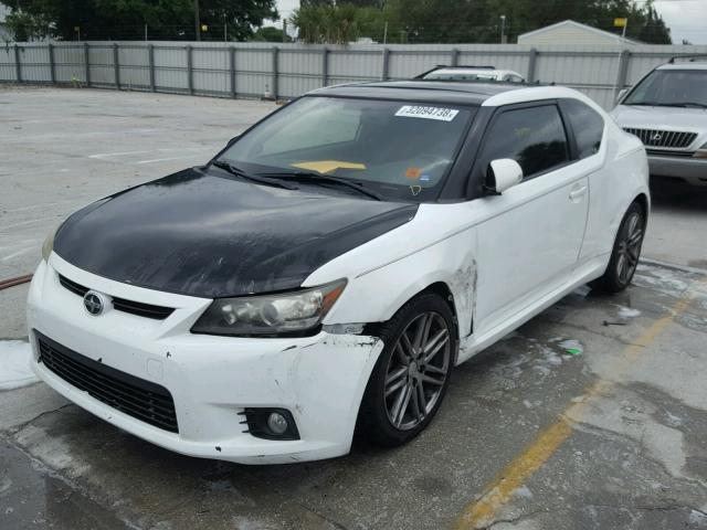 JTKJF5C73B3017331 - 2011 TOYOTA SCION TC 白色 照片 2