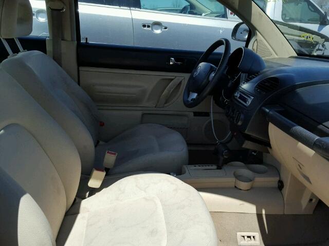 3VWCA21C9XM403364 - 1999 VOLKSWAGEN NEW BEETLE 黑色 照片 5