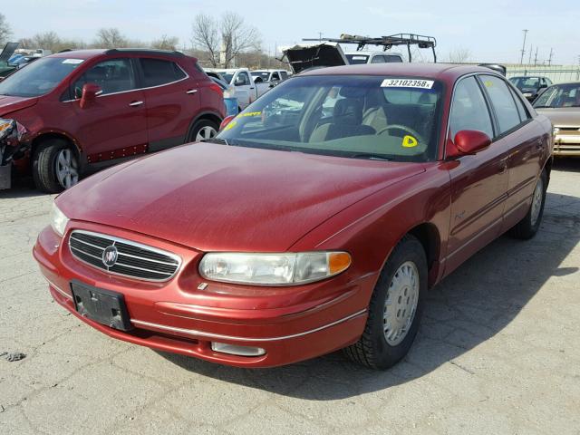 2G4WB52KXW1421197 - 1998 BUICK REGAL LS MAROON photo 2