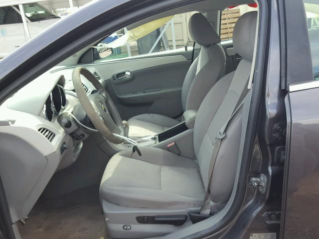 1G1ZC5EB2AF268402 - 2010 CHEVROLET MALIBU 1LT 灰色 照片 5