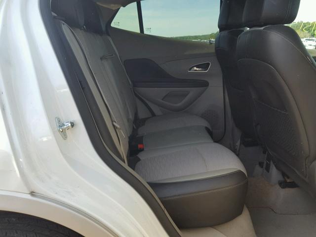 KL4CJBSB8FB054397 - 2015 BUICK ENCORE CON 白色 照片 6