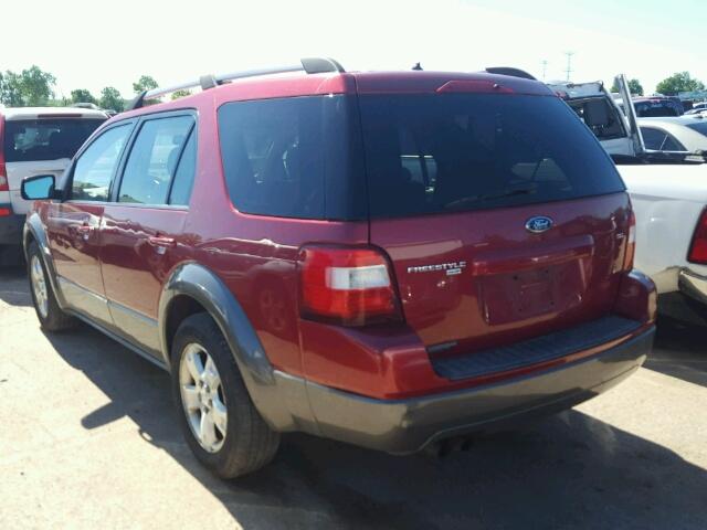 1FMDK05107GA34594 - 2007 FORD FREESTYLE RED photo 3