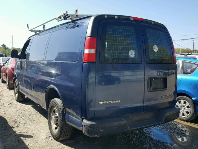 1GCGG25V131221891 - 2003 CHEVROLET EXPRESS G2 BLUE photo 3