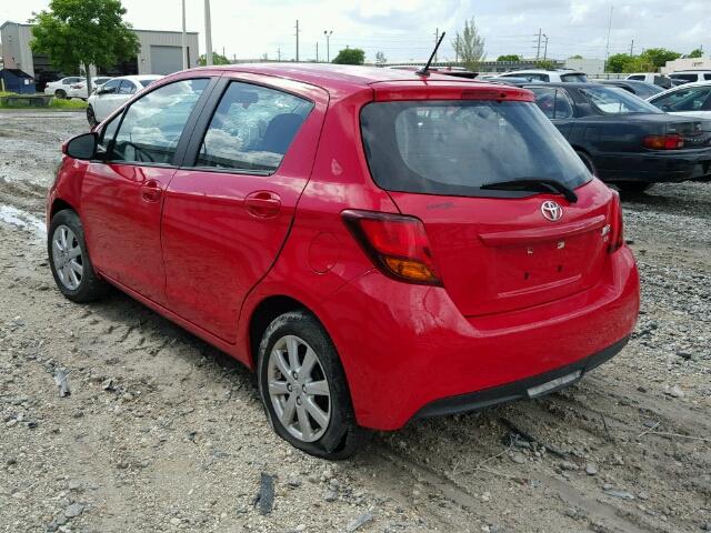 VNKKTUD38FA034029 - 2015 TOYOTA YARIS RED photo 3