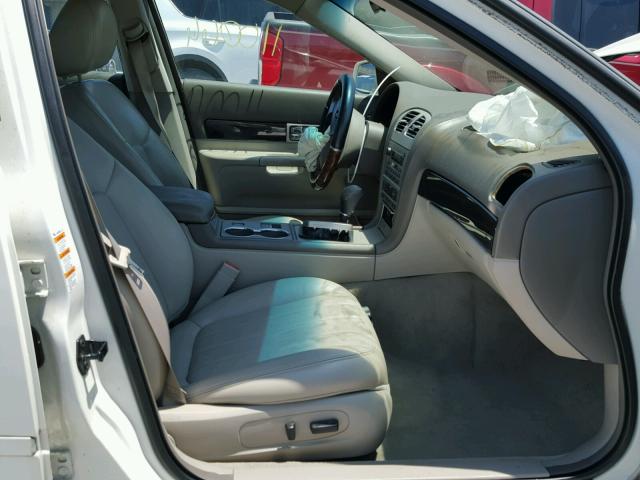 1LNHM86S44Y665405 - 2004 LINCOLN LS 白色 照片 5