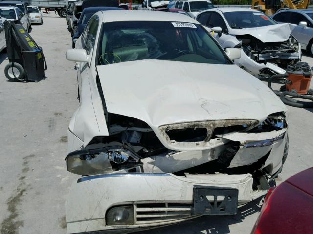 1LNHM86S44Y665405 - 2004 LINCOLN LS 白色 照片 9