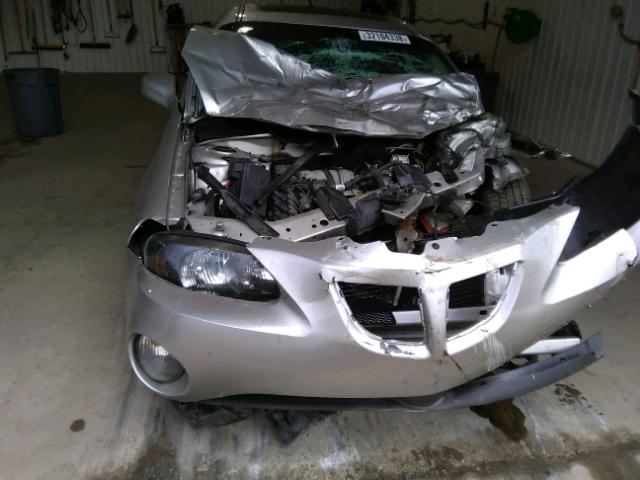 2G2WP582961205455 - 2006 PONTIAC GRAND PRIX SILVER photo 9