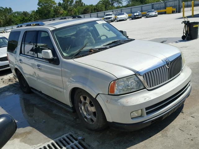 5LMFU275X6LJ15412 - 2006 LINCOLN NAVIGATOR WHITE photo 1