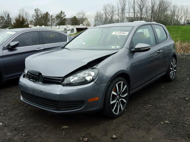 WVWAB7AJ6AW291732 - 2010 VOLKSWAGEN GOLF GRAY photo 2