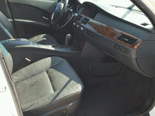 WBANE53547CW68854 - 2007 BMW 525 I WHITE photo 5