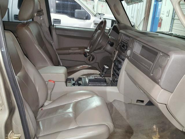 1J8HG48K06C173450 - 2006 JEEP COMMANDER GRAY photo 5
