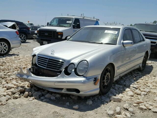 WDBJF70J71B210376 - 2001 MERCEDES-BENZ E 430 SILVER photo 2