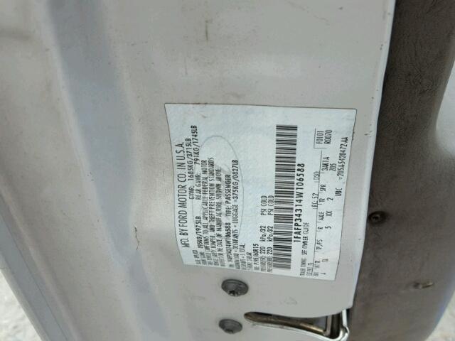 1FAFP34314W106588 - 2004 FORD FOCUS SE C SILVER photo 10