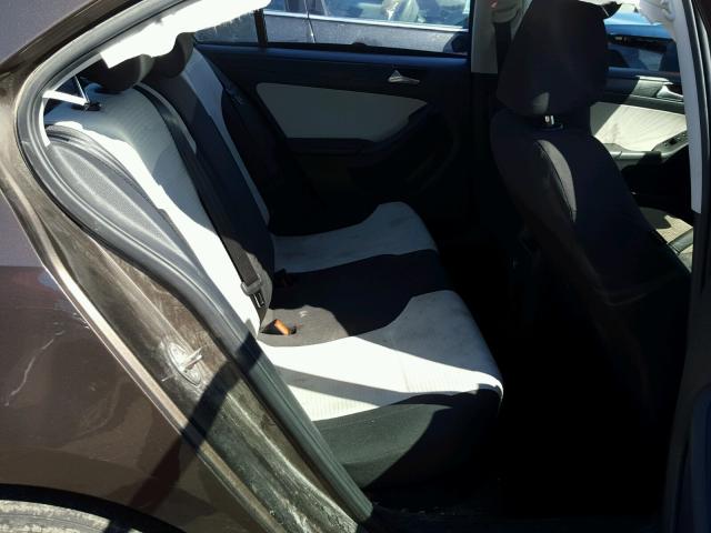 3VW2K7AJ5FM256477 - 2015 VOLKSWAGEN JETTA BASE 棕色 照片 6