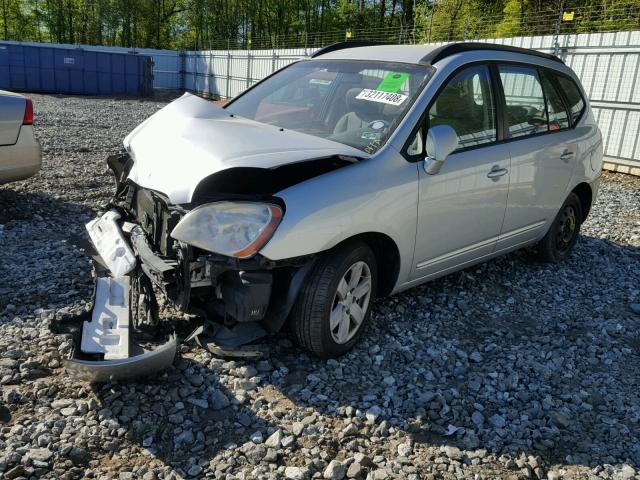 KNAFG526287133590 - 2008 KIA RONDO LX SILVER photo 2