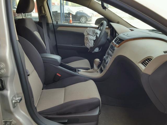 1G1ZC5E01CF322029 - 2012 CHEVROLET MALIBU 1LT 金色 照片 5