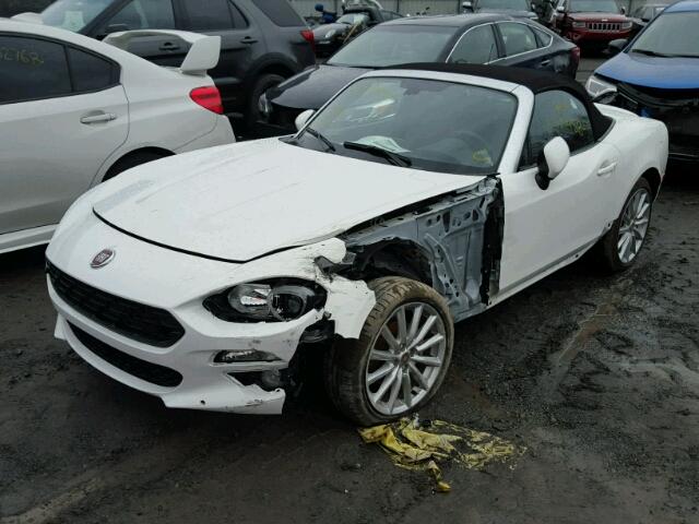 JC1NFAEK4H0107615 - 2017 FIAT 124 SPIDER WHITE photo 2