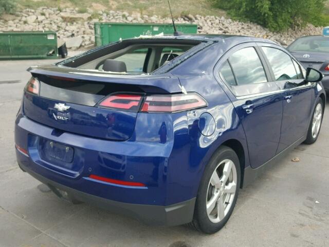 1G1RD6E4XDU149243 - 2013 CHEVROLET VOLT BLUE photo 4