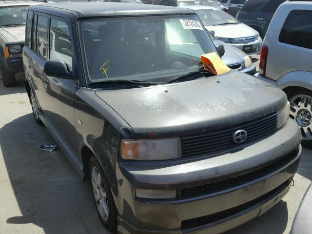 JTLKT334950213041 - 2005 TOYOTA SCION XB GRAY photo 1
