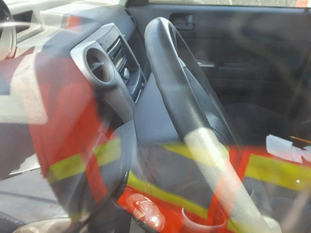 JTLKT334950213041 - 2005 TOYOTA SCION XB GRAY photo 8