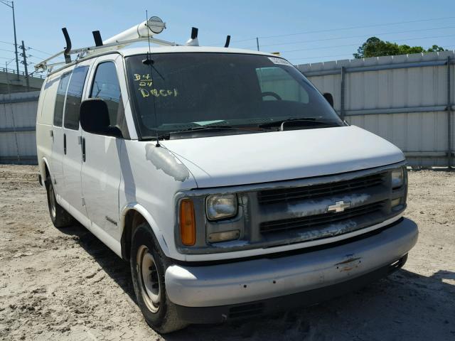 1GCFG25W1W1052612 - 1998 CHEVROLET EXPRESS G2 WHITE photo 1