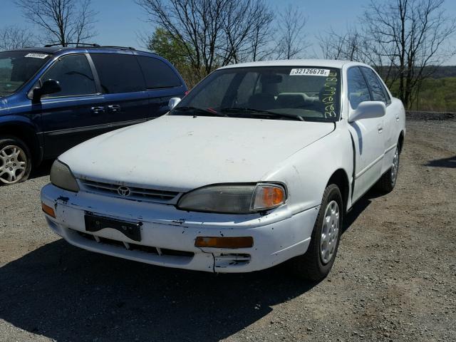 JT2BG12K3T0400267 - 1996 TOYOTA CAMRY DX WHITE photo 2