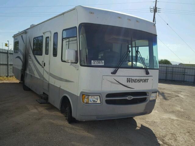 5B4MP67G733361589 - 2003 ARNES RV WHITE photo 1