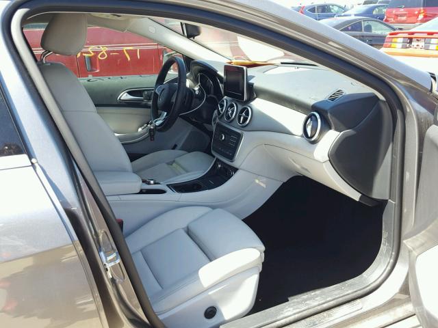 WDCTG4GB2HJ341522 - 2017 MERCEDES-BENZ GLA 250 4M GRAY photo 5