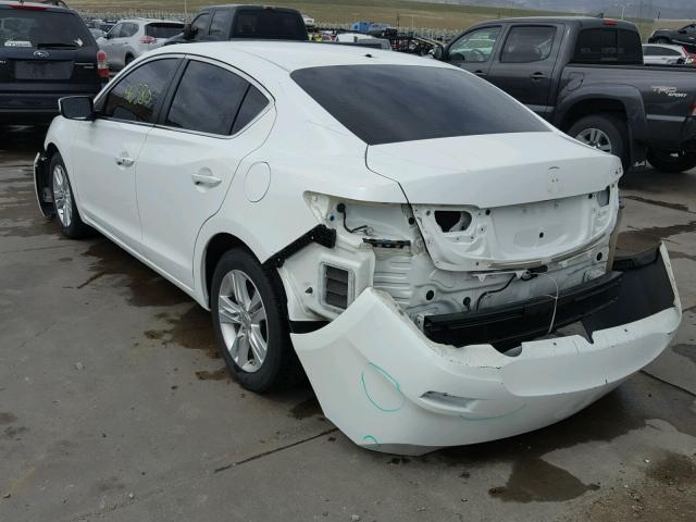 19VDE1F30DE018305 - 2013 ACURA ILX 20 WHITE photo 3