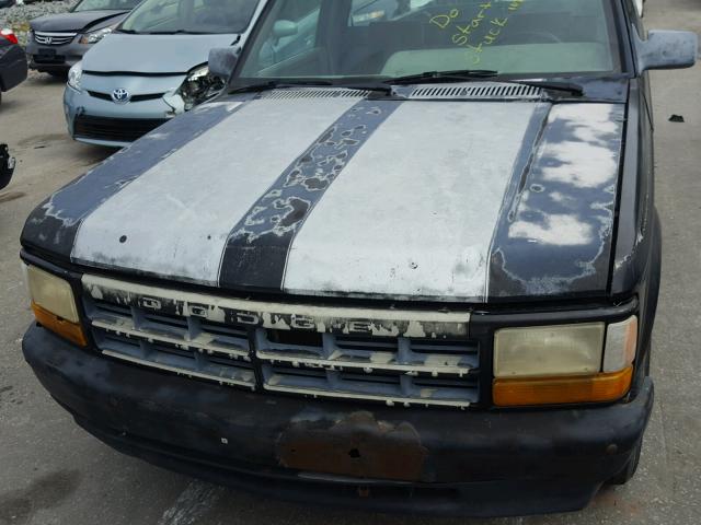 1B7FL26Y8RW135036 - 1994 DODGE DAKOTA BLACK photo 7