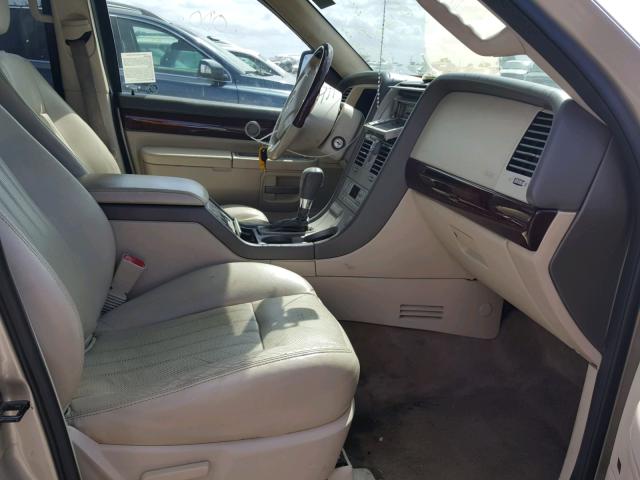 5LMEU68H84ZJ44879 - 2004 LINCOLN AVIATOR 米色 照片 5