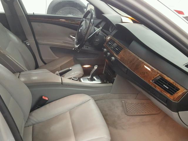 WBANV13598CZ55231 - 2008 BMW 528 XI SILVER photo 5