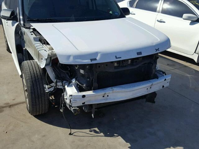 2FMGK5B84GBA17235 - 2016 FORD FLEX SE WHITE photo 9