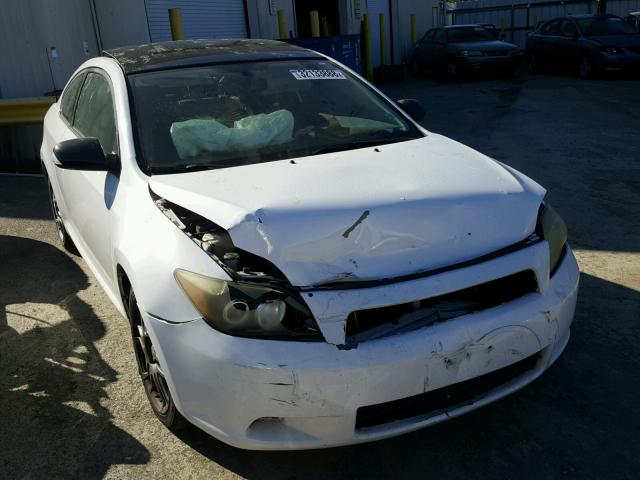 JTKDE167280250616 - 2008 TOYOTA SCION TC WHITE photo 1