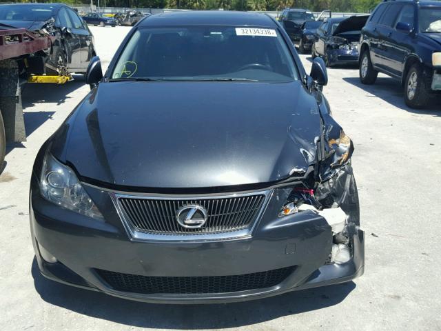 JTHBK262275046982 - 2007 LEXUS IS 250 GRAY photo 9