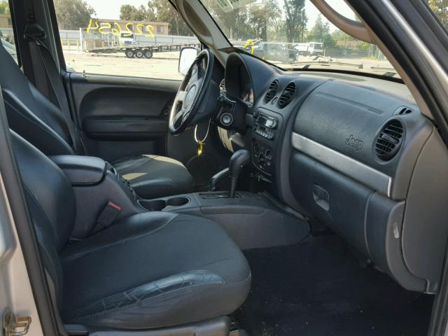 1J8GL38K92W365847 - 2002 JEEP LIBERTY RE SILVER photo 5