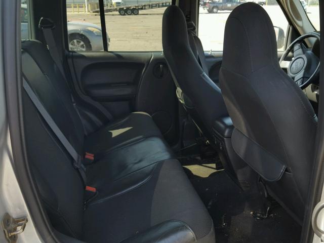 1J8GL38K92W365847 - 2002 JEEP LIBERTY RE SILVER photo 6