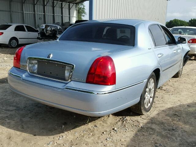 1LNHM81W96Y606928 - 2006 LINCOLN TOWN CAR S BLUE photo 4