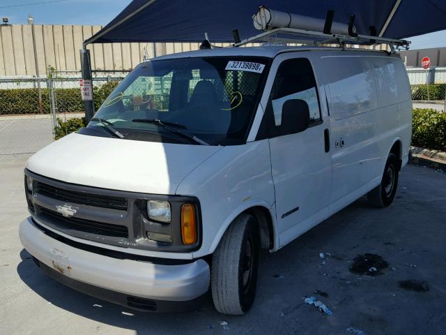 1GCFG25W8X1039292 - 1999 CHEVROLET EXPRESS G2 WHITE photo 2