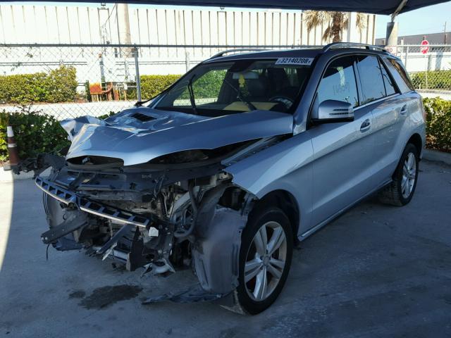 4JGDA5JBXEA348901 - 2014 MERCEDES-BENZ ML 350 SILVER photo 2