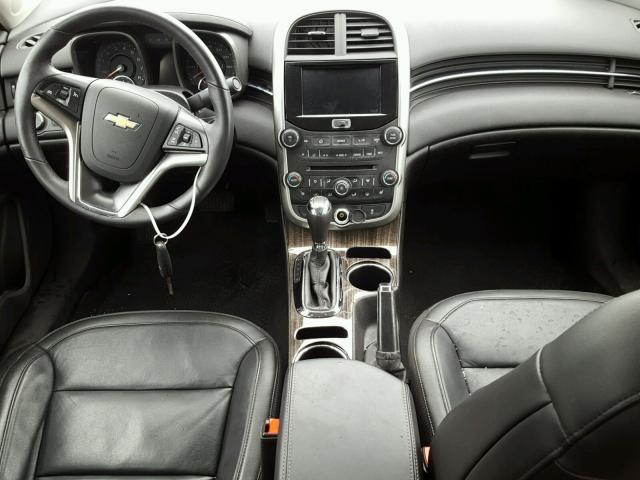 1G11E5SA6GF103982 - 2016 CHEVROLET MALIBU LIM 银色 照片 9