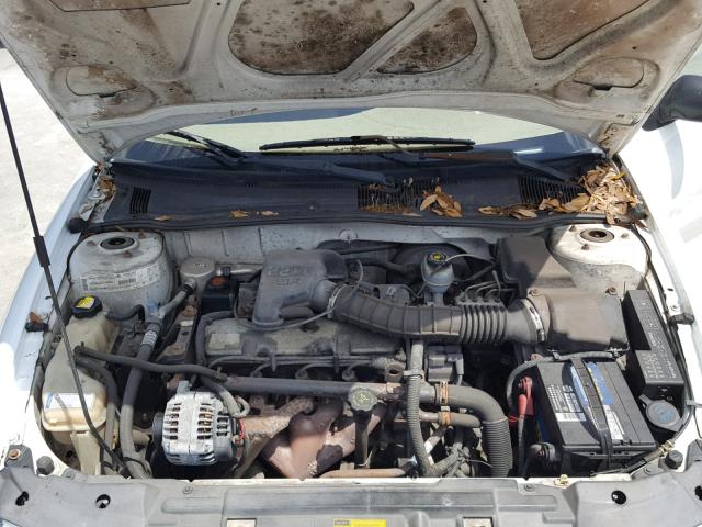 1G1JC524917333825 - 2001 CHEVROLET CAVALIER B WHITE photo 7