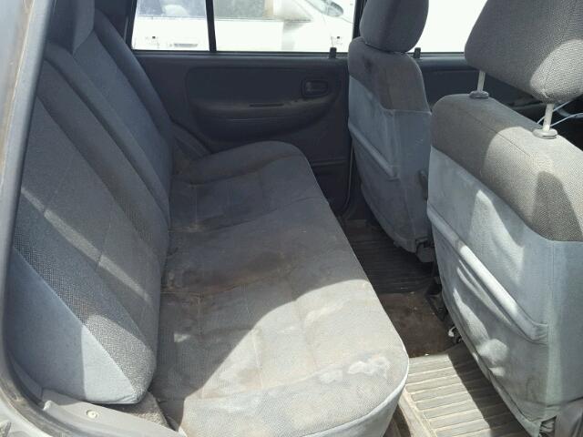 KNDJB723715053779 - 2001 KIA SPORTAGE GRAY photo 6